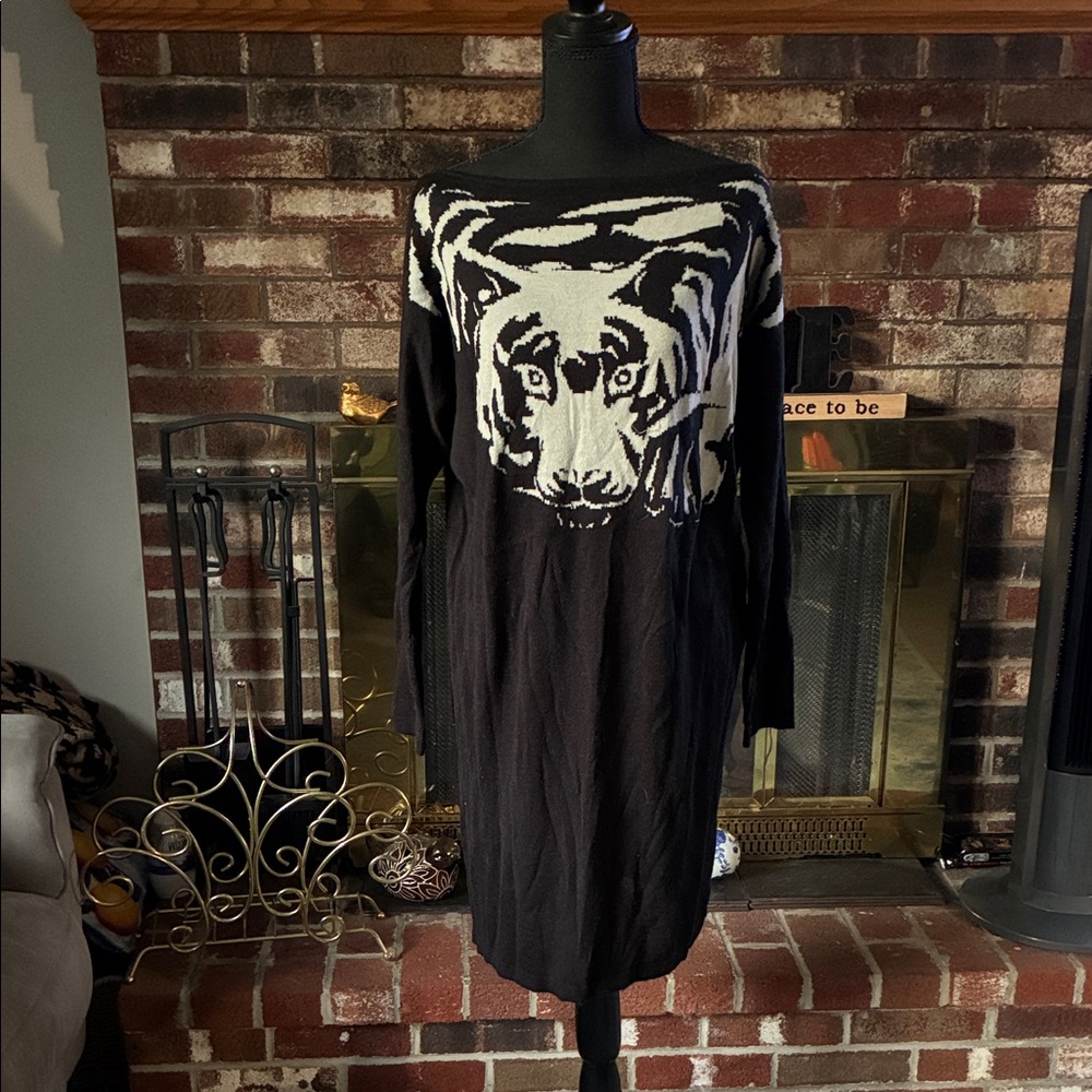 Zara - Black and White Tiger Sweater Dress #B